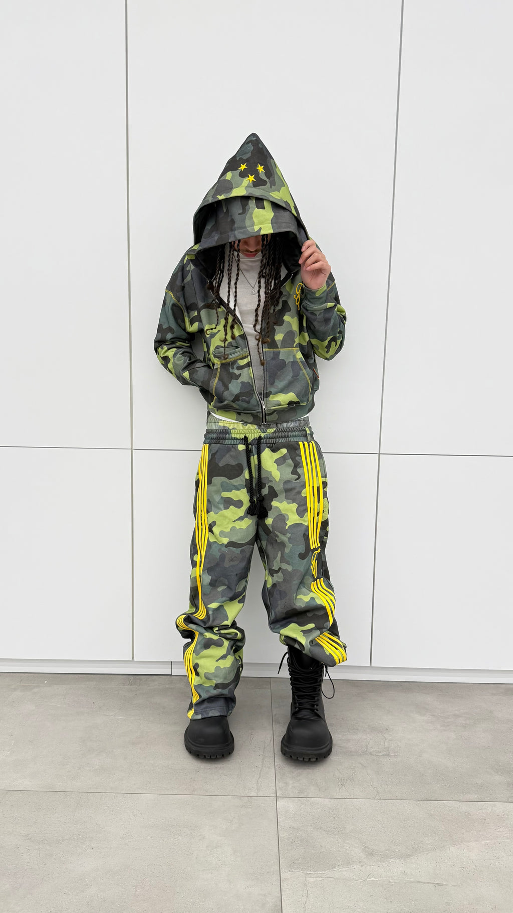 Green Verdant Sweats